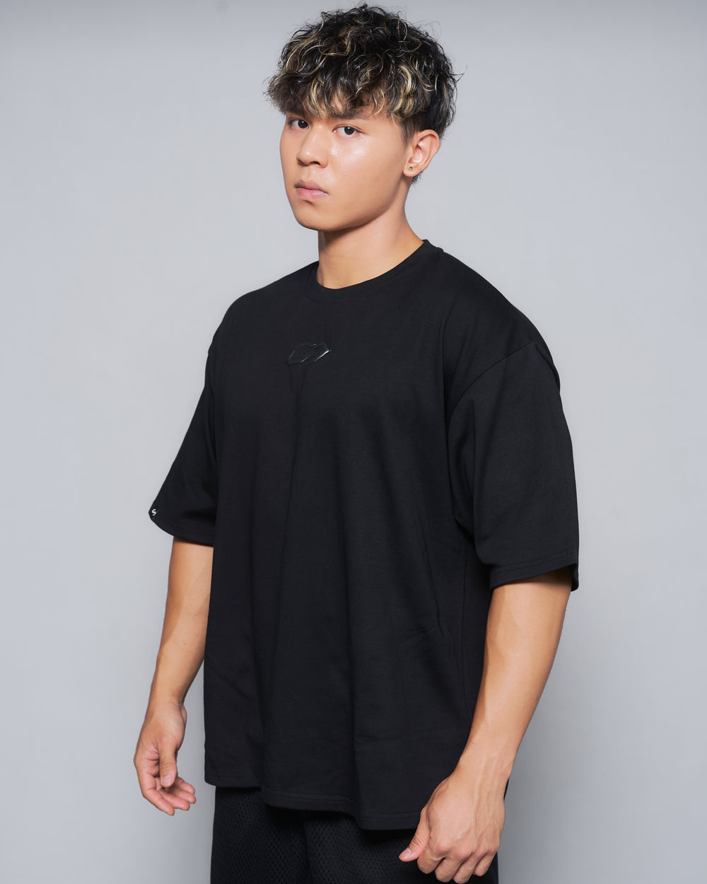 0303 / Monolith Puff Tee Black